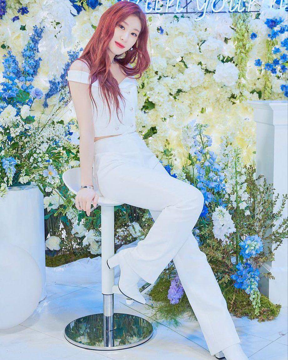 Outfit Chaeryong ITZY (instagram.com/itzyoutfits)