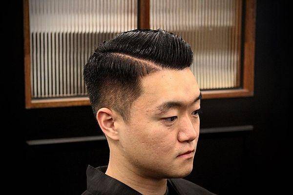 Ilustrasi gaya rambut wet pompadour i(nstagram.com/andupbarbershop)