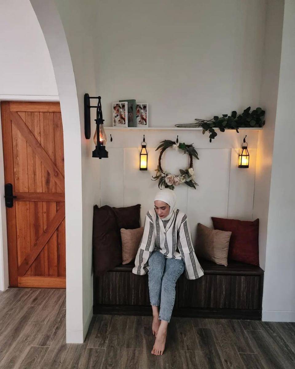 potret terbaru rumah Arya Saloka (Instagram.com/anneofficial1990)