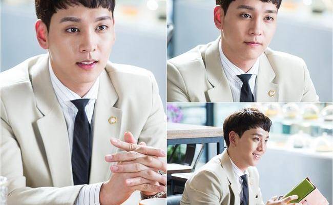 Choi Tae Joon menjadi pengacara dalam drama Suspicious Partner. (dok. SBS/Suspicious Partner)