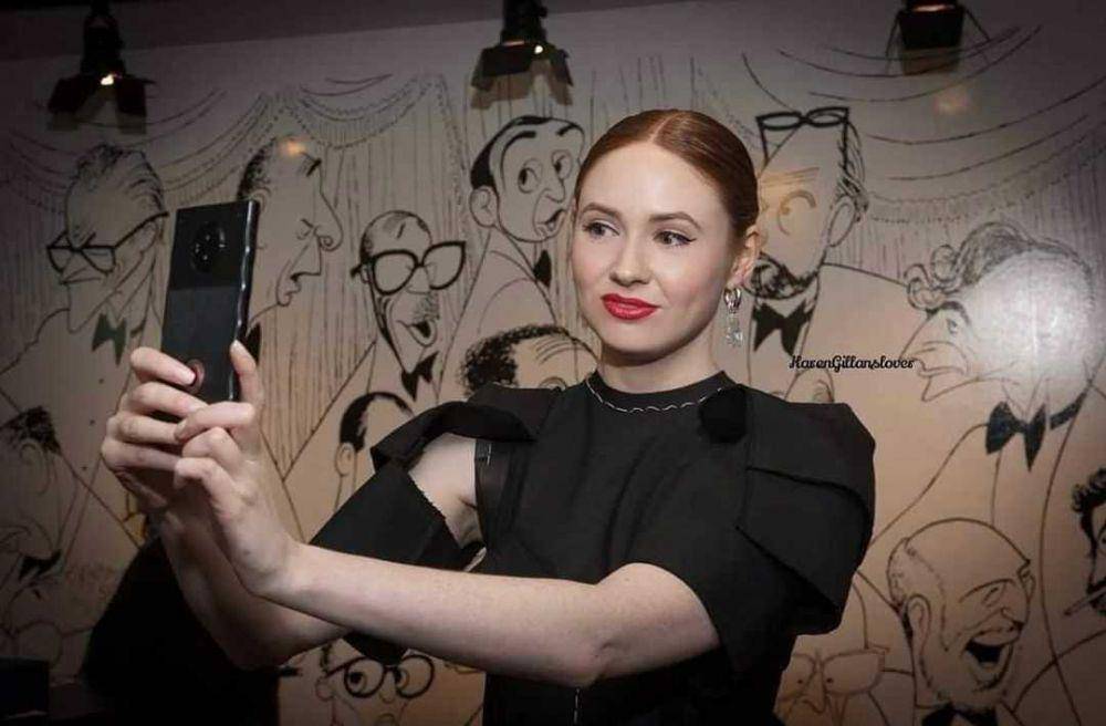 Karen Gillan (instagram.com/karengillan)