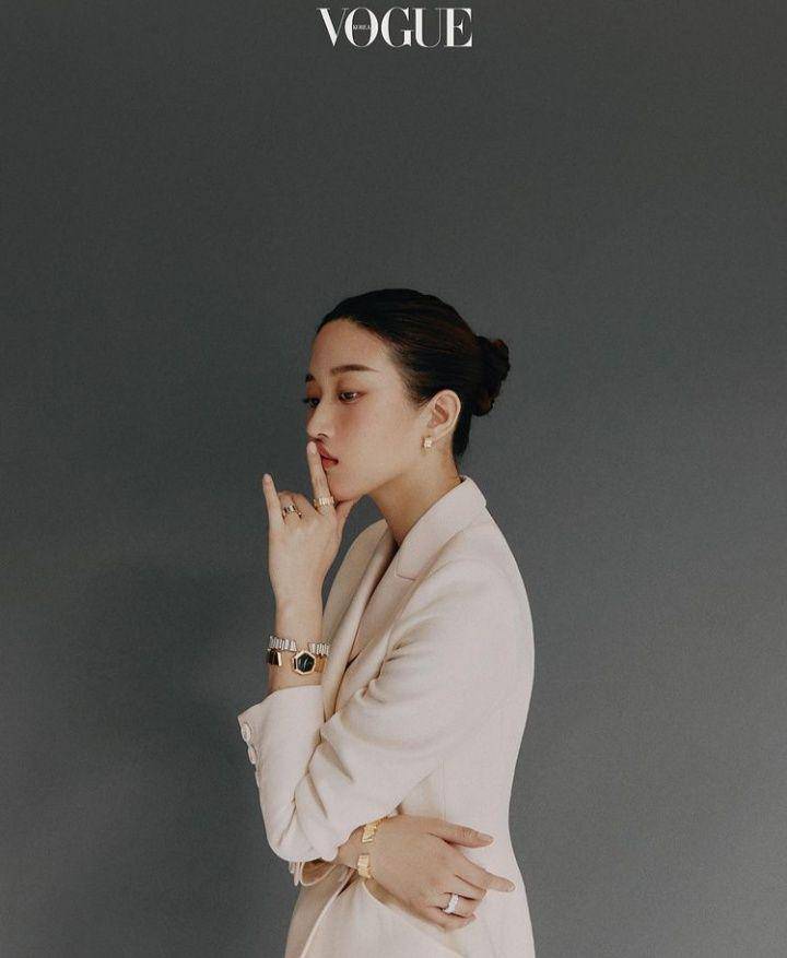 Moon Ga Young (instagram.com/m_kayoung)