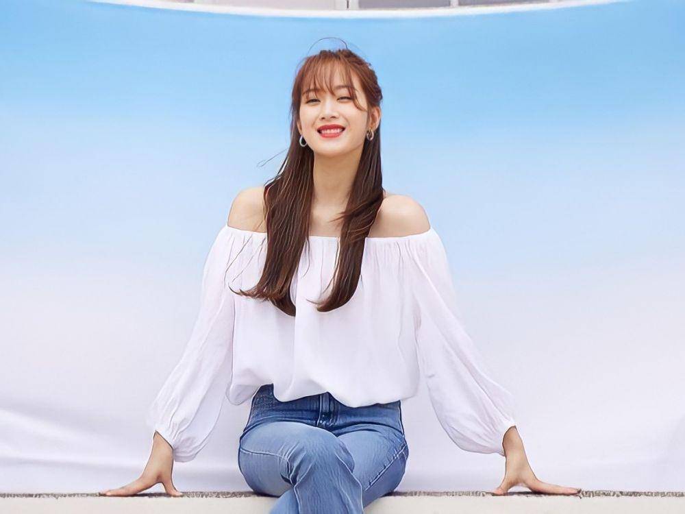 Moon Ga Young (instagram.com/m_kayoung)