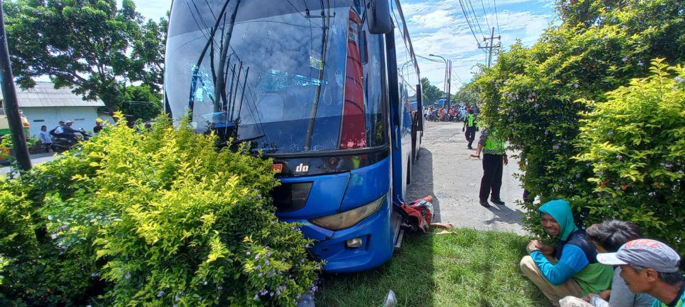 Satu orang tewas usai terlindas bus di jalur Nasional Babat-Tuban. Dok Satlantas Polres Tuban