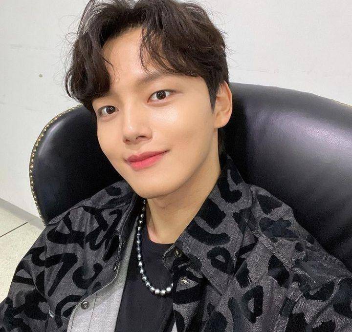 Yeo Jin Goo (instagram.com/yeojin9oo)