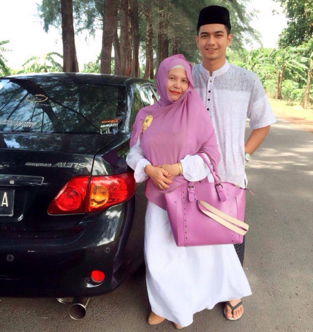 potret Teuku Ryan dan ibu (instagram.com/teukuryantr)