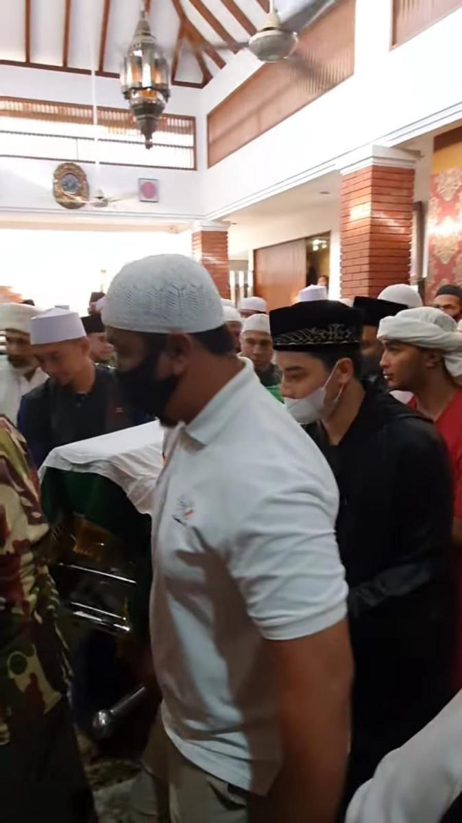 jenazah Ameer Azzkira di rumah duka (instagram.com/umyraniabawazier)