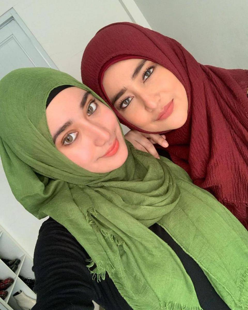 Cindy Fatikasari dan Tengku Syaira Anataya (instagram.com/cindyfatikasari18)