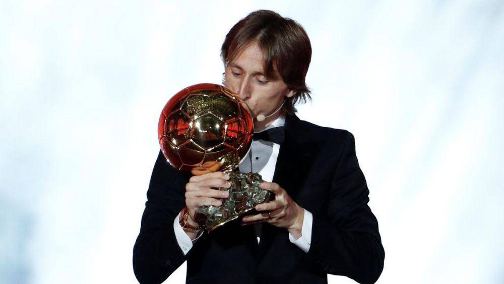 Luca Modric menjadi pemain Kroasia pertama yang memperolkeh Ballon d'Or. (as.com)