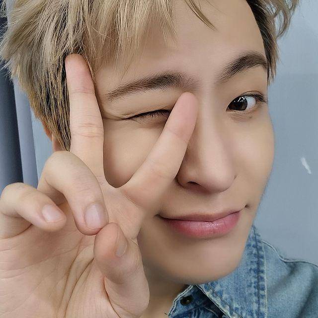 Youngjae GOT7 (instagram.com/333cyj333)