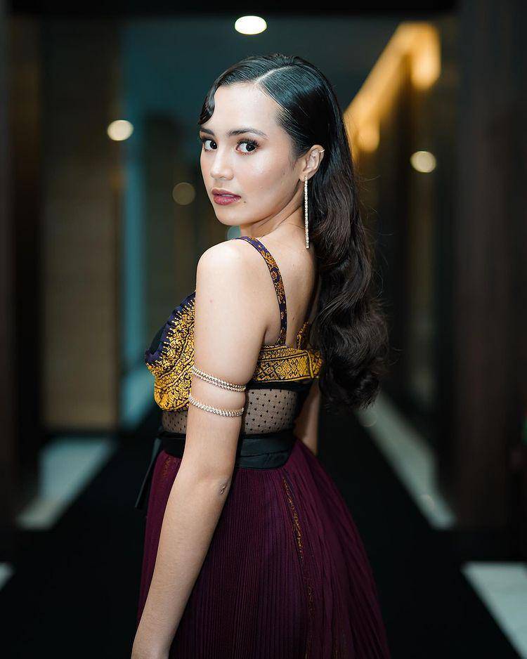 Potret Beby Tsabina di acara IMA Awards 2021 pada Minggu (28/11/2021). (instagram.com/bebytsabina)