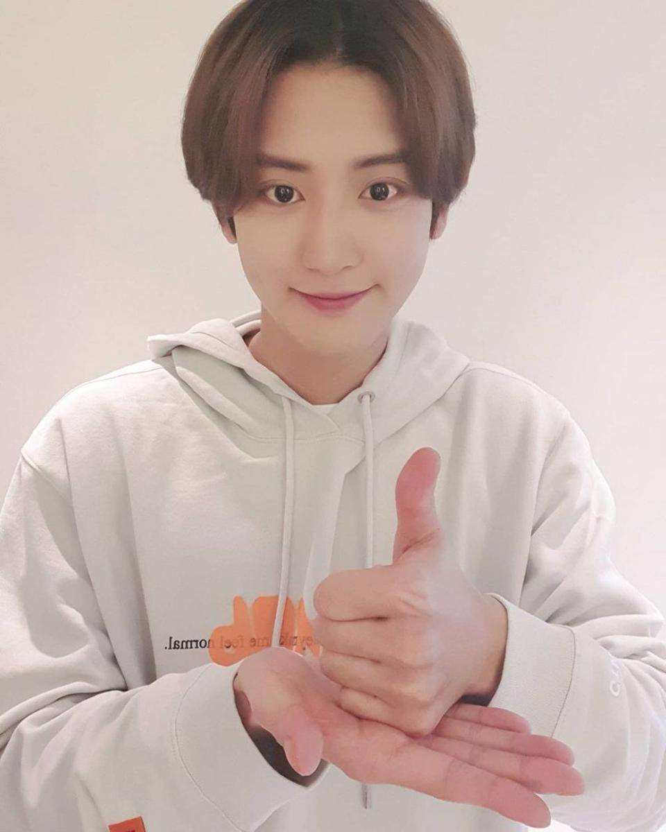Chanyeol EXO (instagram.com/real__pcy)