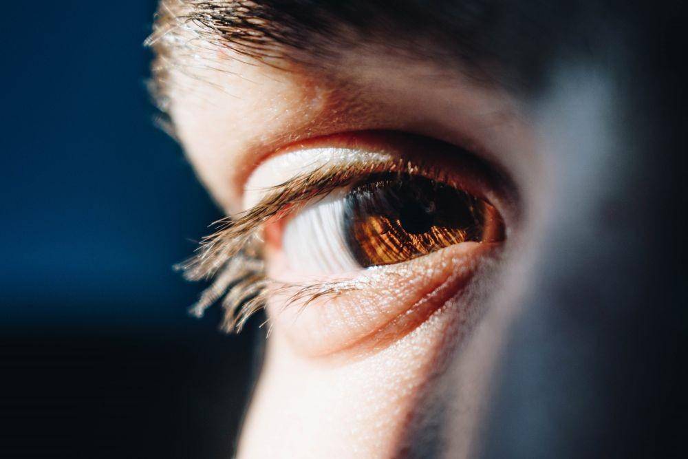 ilustrasi mata (unsplash.com/Bacila Vlad)