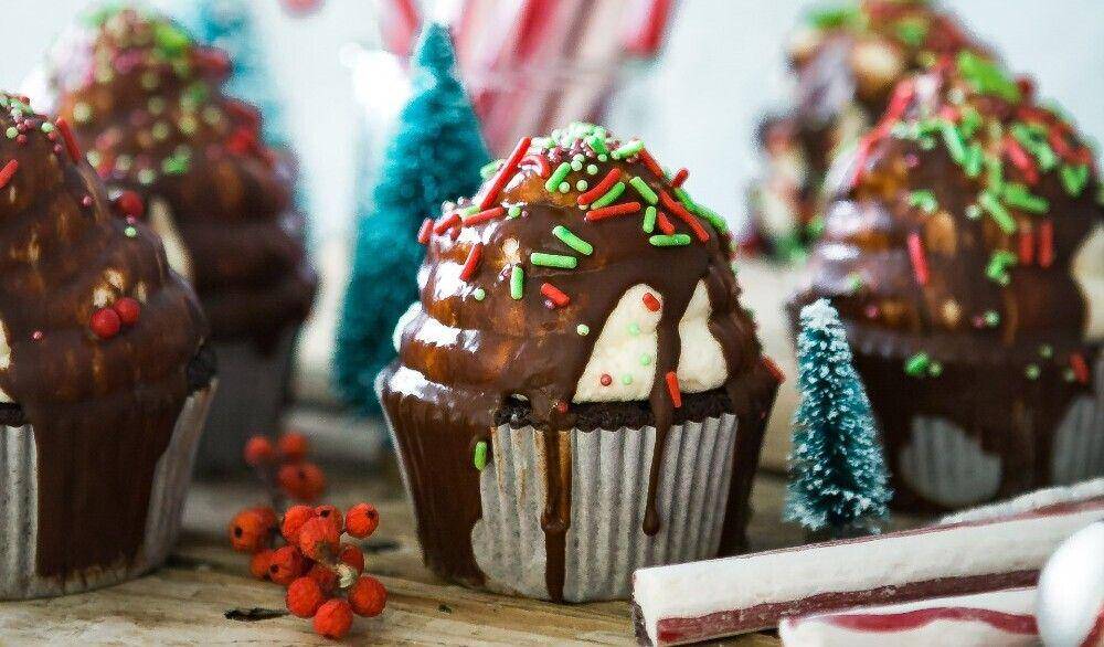 ilustrasi black bottom cupcake (unsplash.com/Brooke Lark)