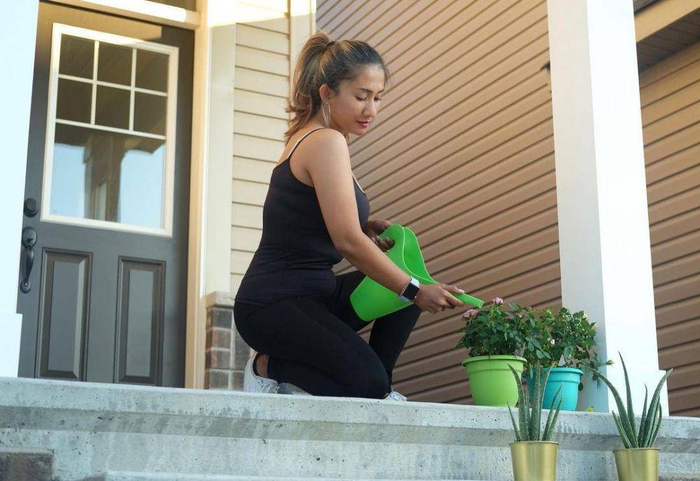 potret Cut Memey saat jadi ibu rumah tangga (instagram.com/cutmemey)