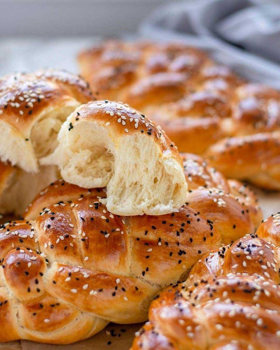 Challah (www.instagram.com/my.mili.cake.milena)