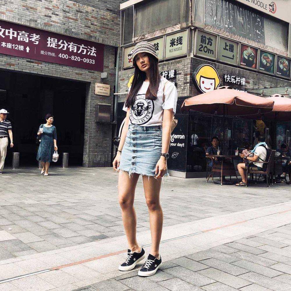 potret padu padan rok ala Aokbab Chutimon (instagram.com/aokbab)