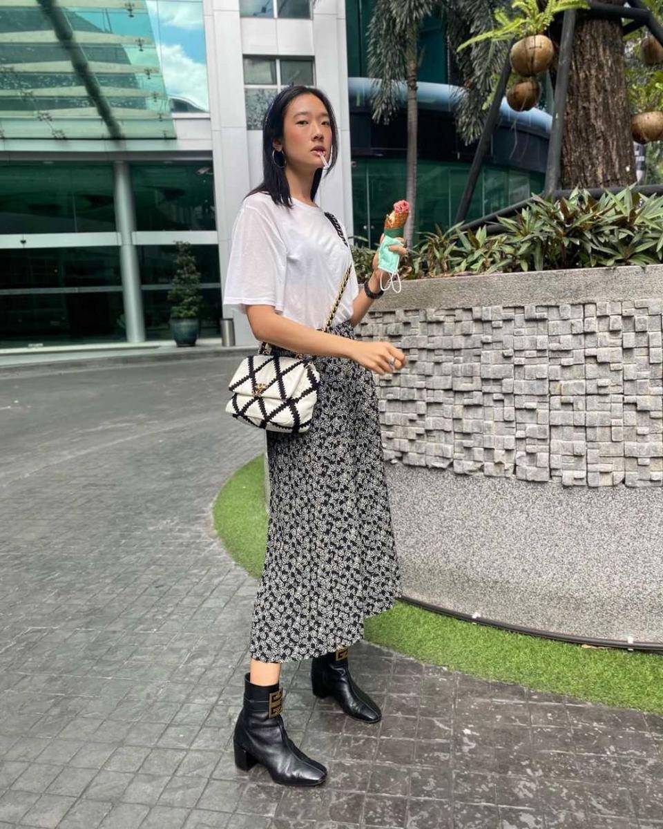 potret padu padan rok ala Aokbab Chutimon (instagram.com/aokbab)