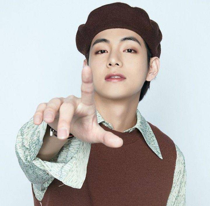 Kim Taehyung (instagram.com/bts.bighitofficial)