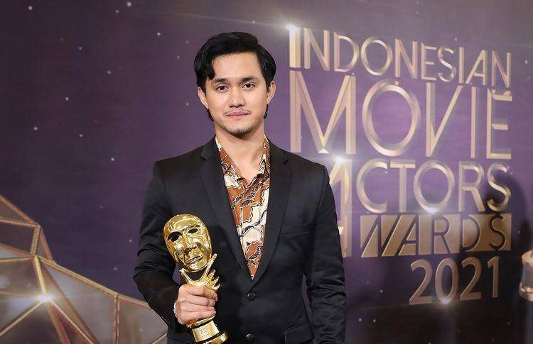 Potret Bhisma Mulia di IMA Awards 2021 pada Minggu (28/11/2021). (instagram.com/bhismamulia)