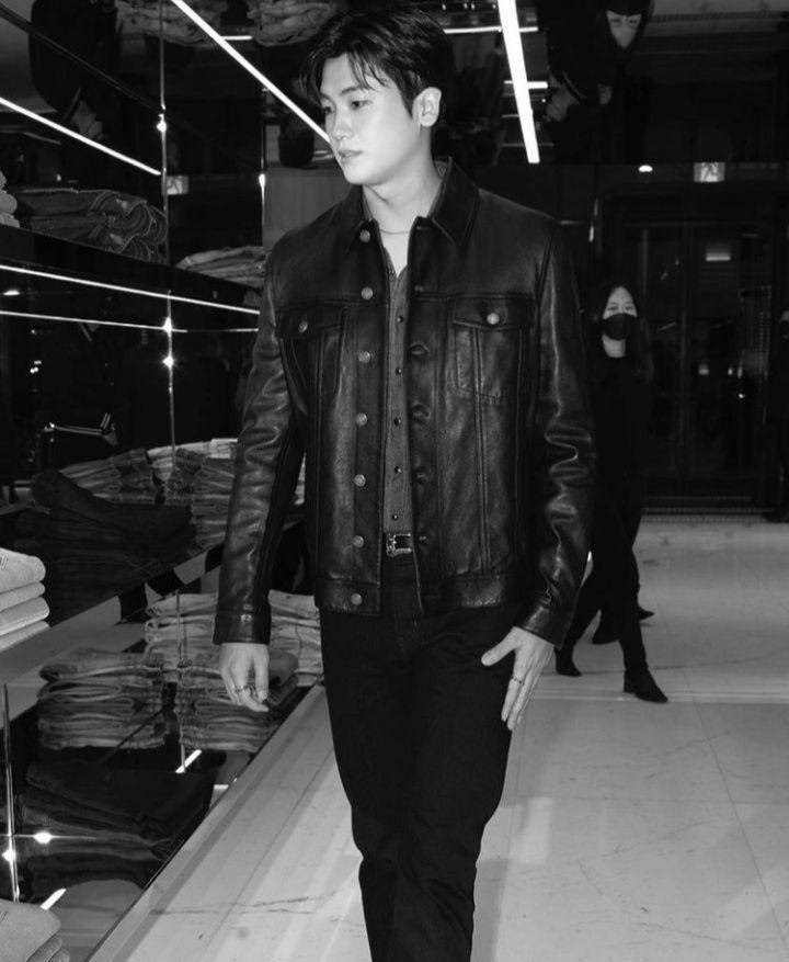 potret Park Hyung Sik (instagram.com/phs1116)