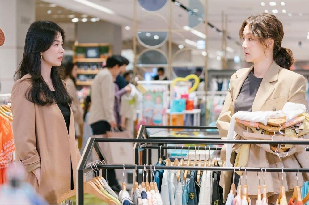 Park Hyo Joo (instagram.com/nowwearebreakingup_official)