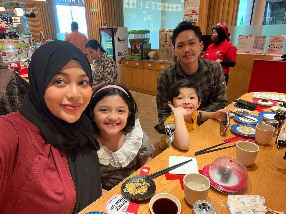 potret Aurel Hermansyah dan saudara (instagram.com/aurelie.hermansyah)