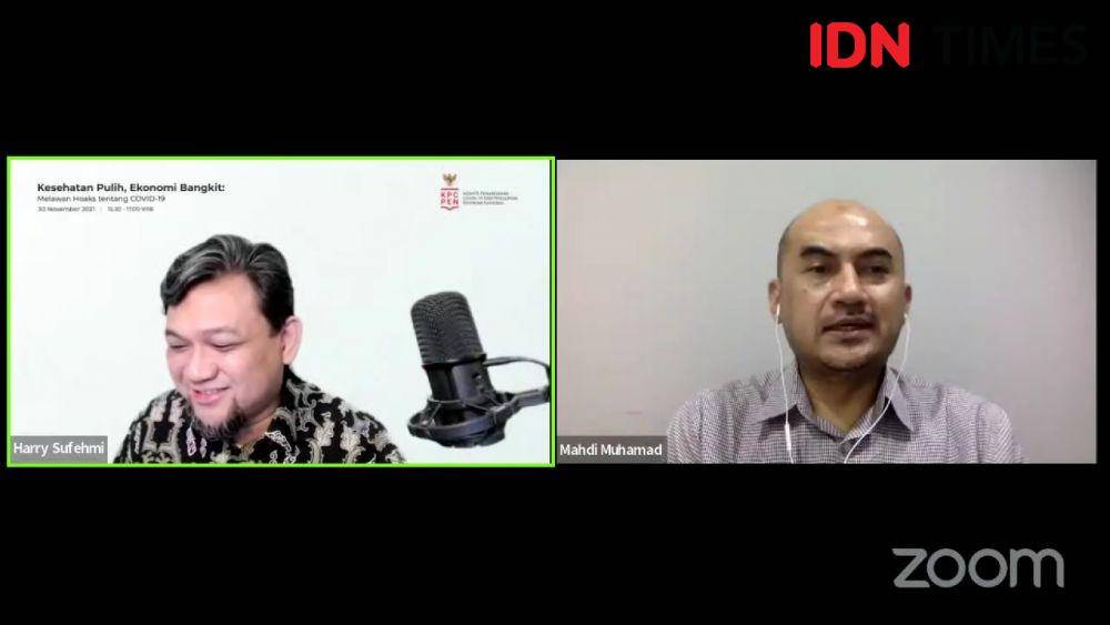 Tangkapan layar Founder sekaligus Presidium Masyarakat Anti Fitnah Indonesia (Mafindo) Harry Sufehmi dalam Webinar "Kesehatan Pulih, Ekonomi Bangkit: Melawan Hoaks tentang COVID-19" pada Selasa (31/11/21) (IDN Times/Annisa Dewi L)