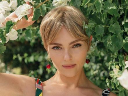 AnnaSophia Robb (instagram.com/annasophiarobb)