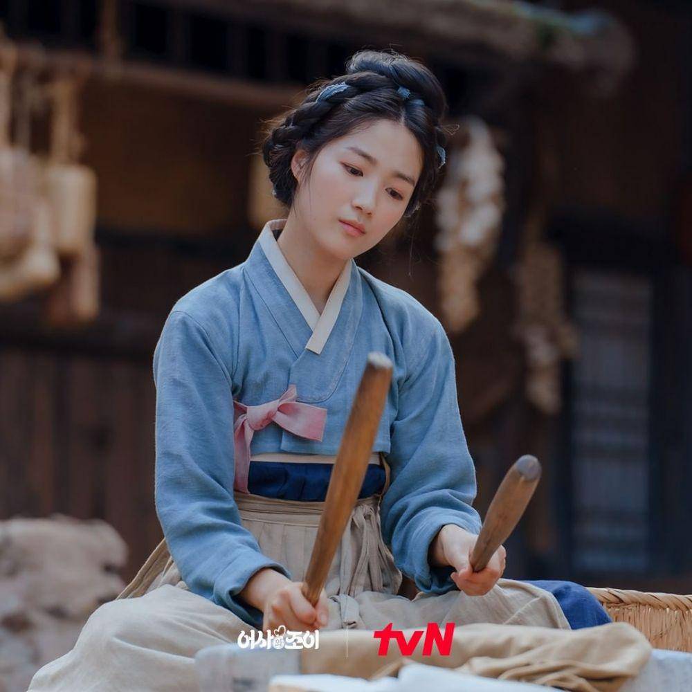Kim Hye Yoon di drama Secret Royal Inspector Joy (instagram.com/tvn_drama)