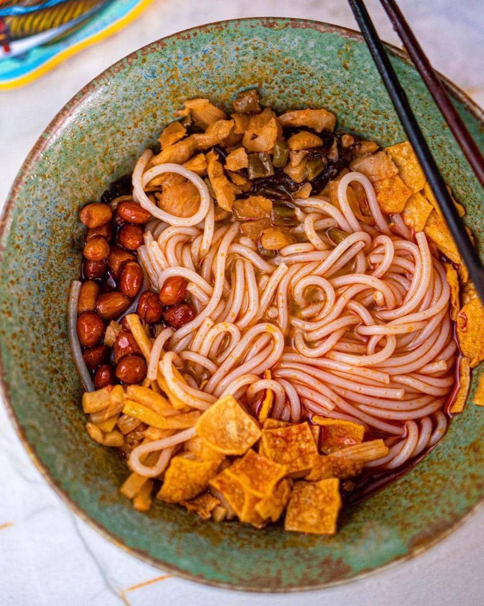 luosifen (instagram.com/monicaeat)