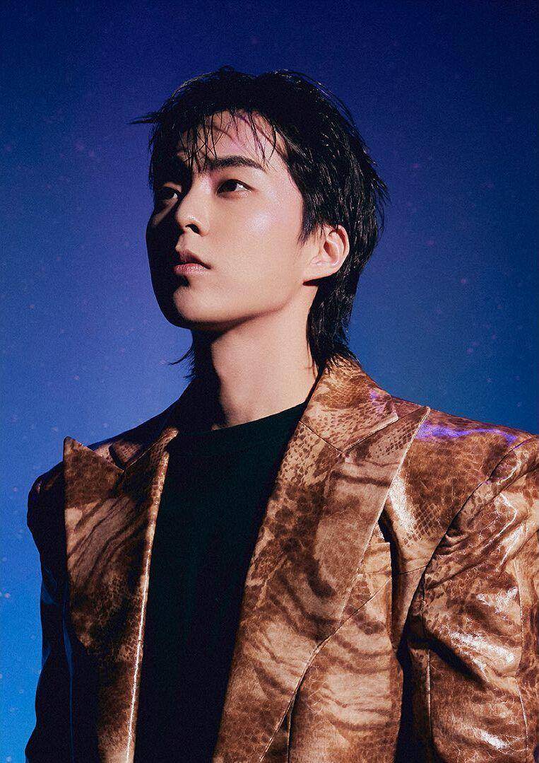 Xiumin EXO (instagram.com/weareone.exo)