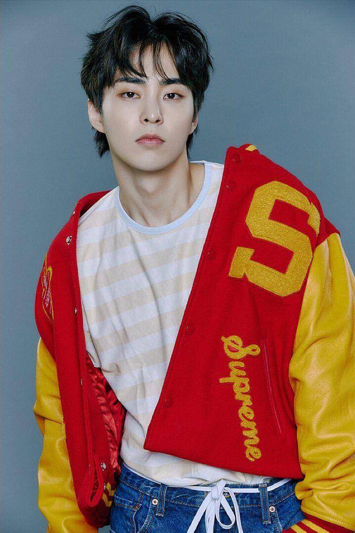 Xiumin EXO (instagram.com/weareone.exo)