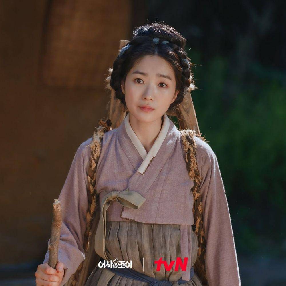 Kim Hye Yoon di drama Secret Royal Inspector Joy (instagram.com/tvn_drama)