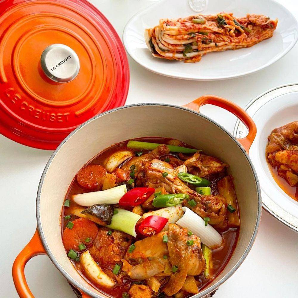Dakbokkeumtang (instagram.com/benstaurant.benkim)