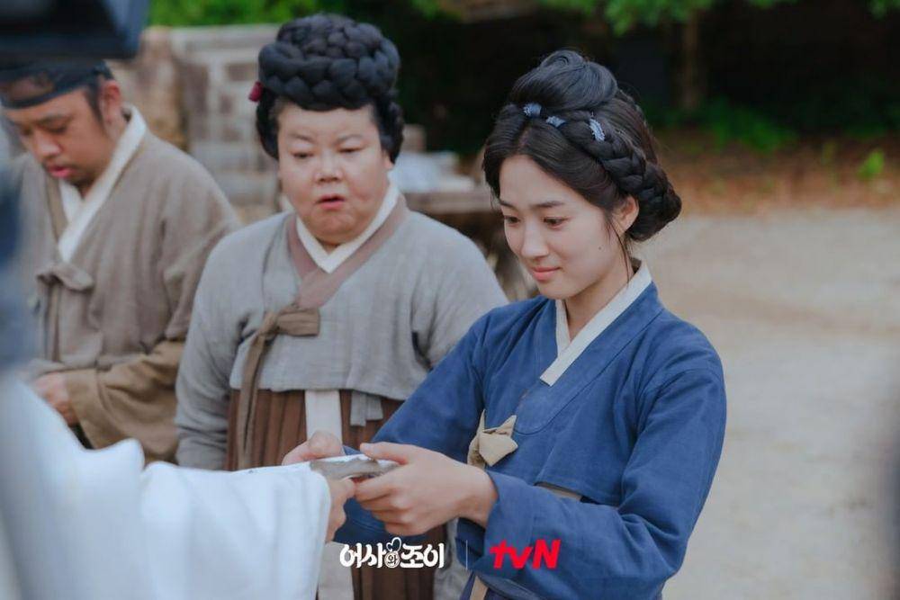 Kim Hye Yoon di drama Secret Royal Inspector Joy (instagram.com/tvn_drama)
