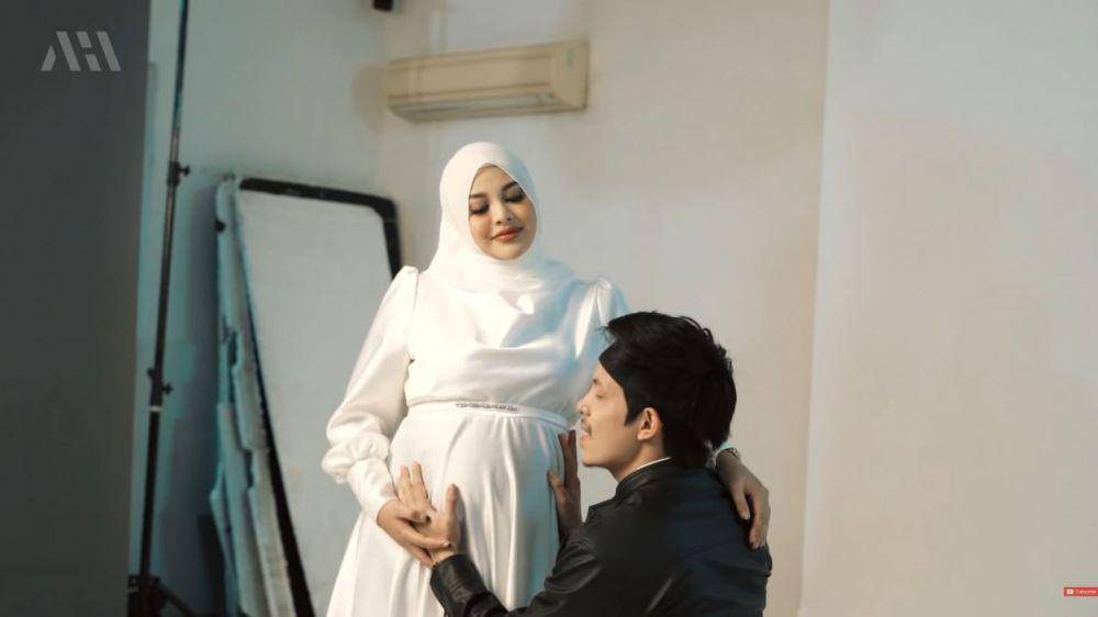 maternity Aurel dan Lesty (YouTube.com/AH)