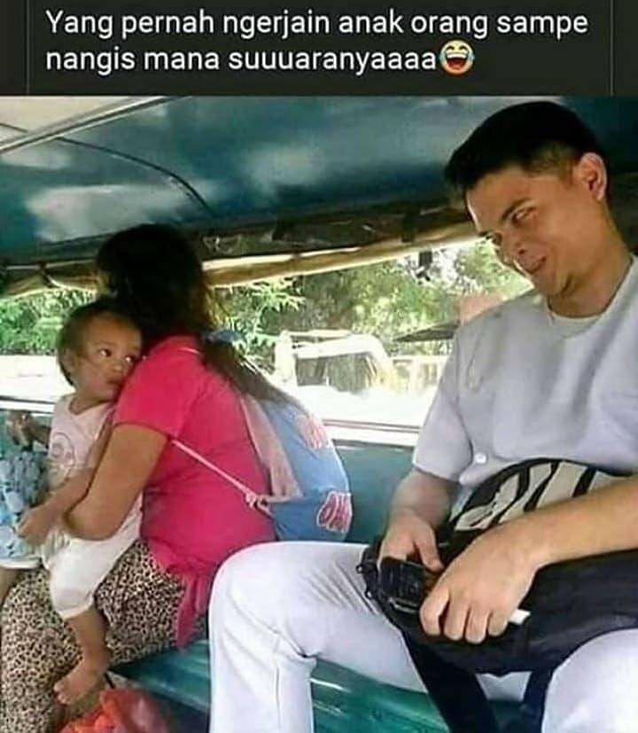 status media sosial naik angkutan umum (instagram.com/hoomorization)