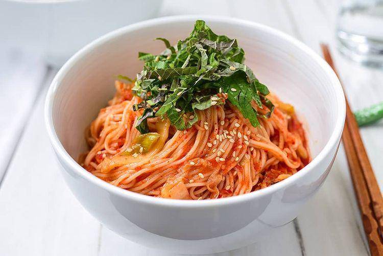 bibim guksu (instagram.com/koreanbapsang)