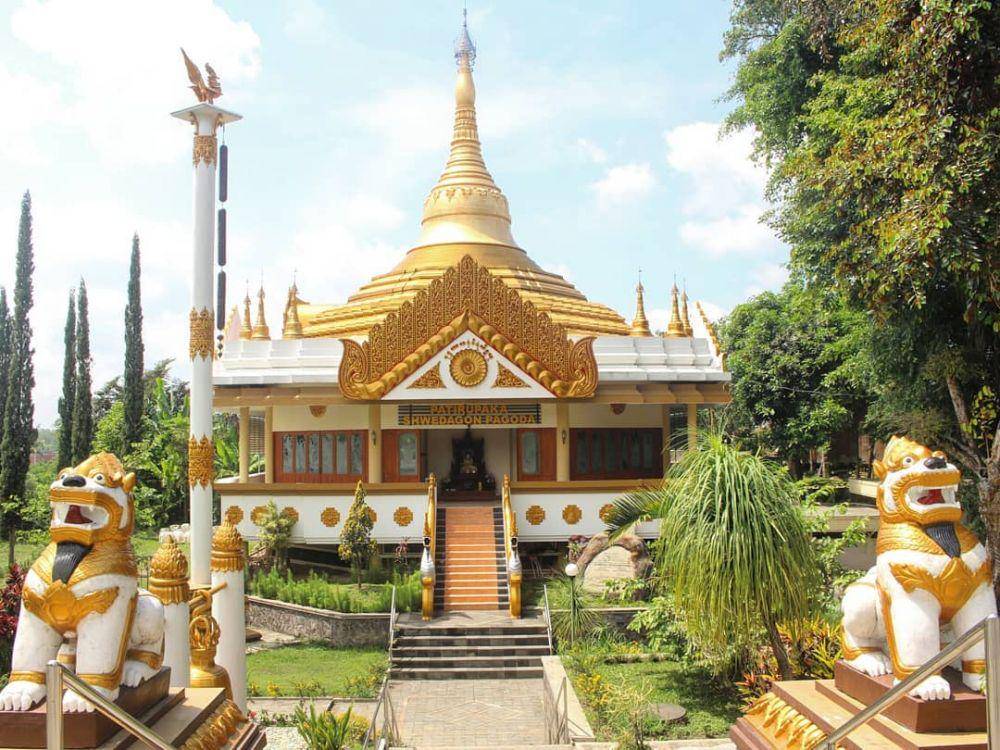 potret vihara dhammadipa arama (instagram.com/fa_amelia)