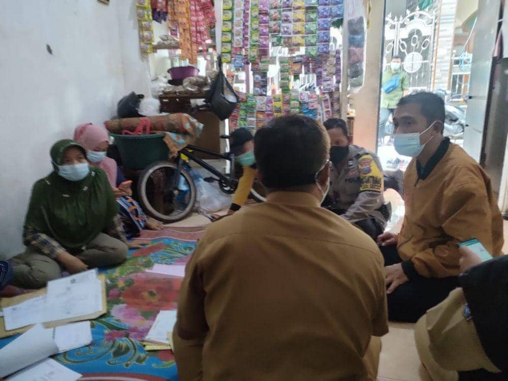Pendampingan dari Pemkot Surabaya untuk bayi penderita pembengkakan jantung (dok. Humas Pemkot Surabaya)