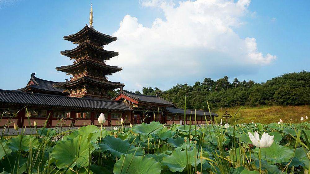 Kuil Buddha Neunggasa di dalam kompleks Baekje Cultural Land (instagram.com/baekje_culturalland)