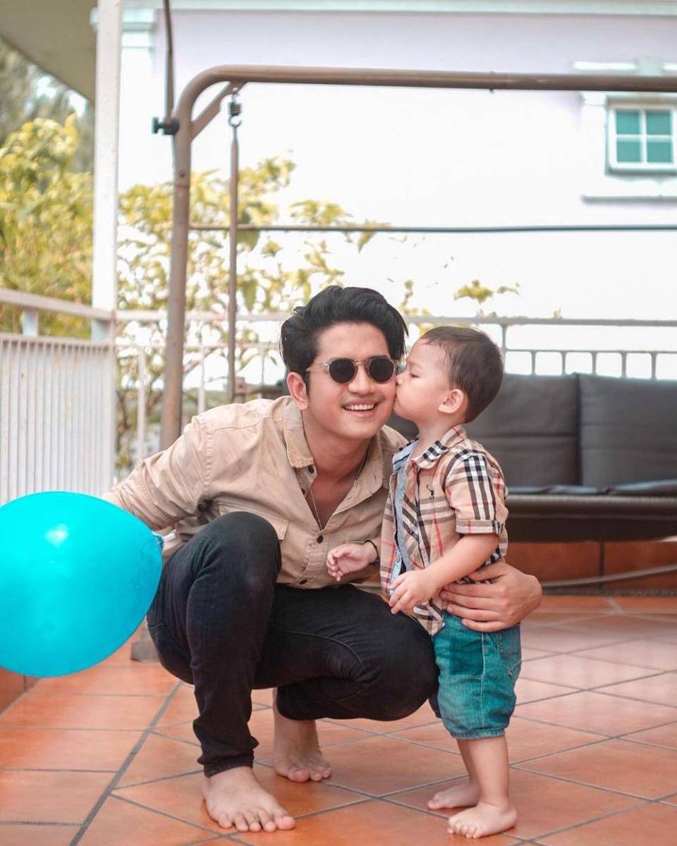 potret Zikri Daulay dan putranya (instagram.com/zikridaulay1)