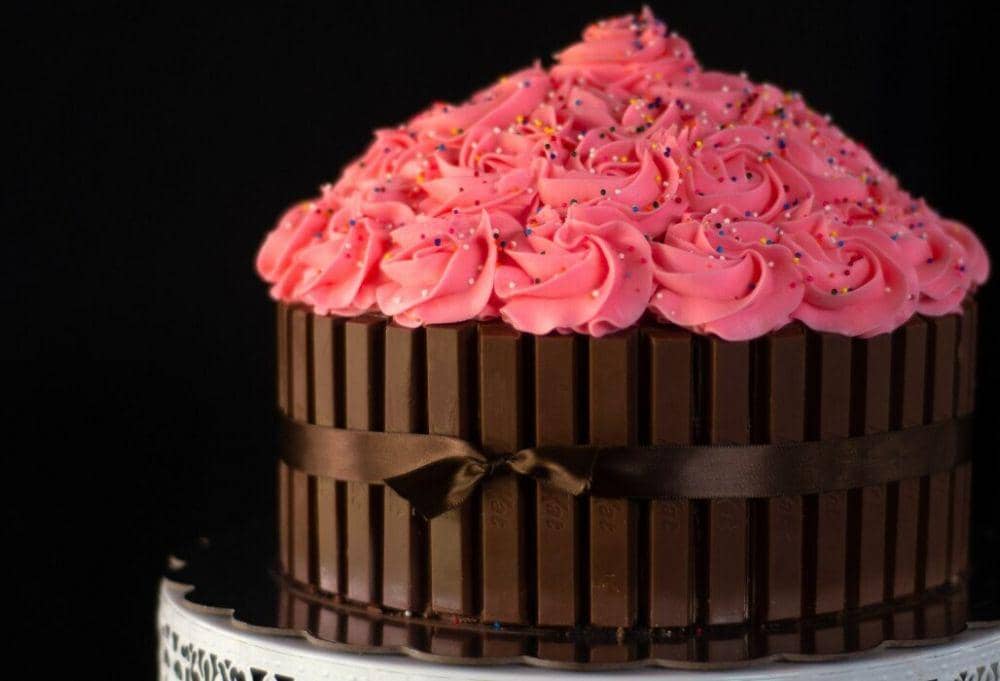 ilustrasi kue kinder bueno (unsplash.com/David Holifield)