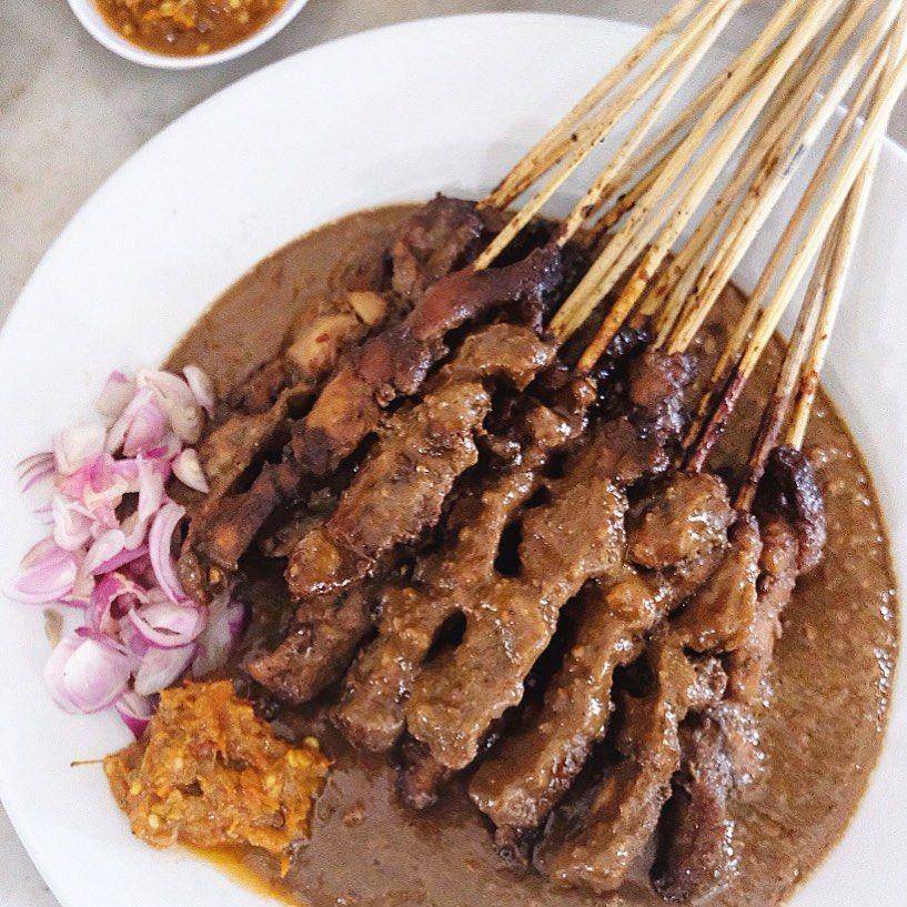 Sate Ayam Madura (sweetrip.id)