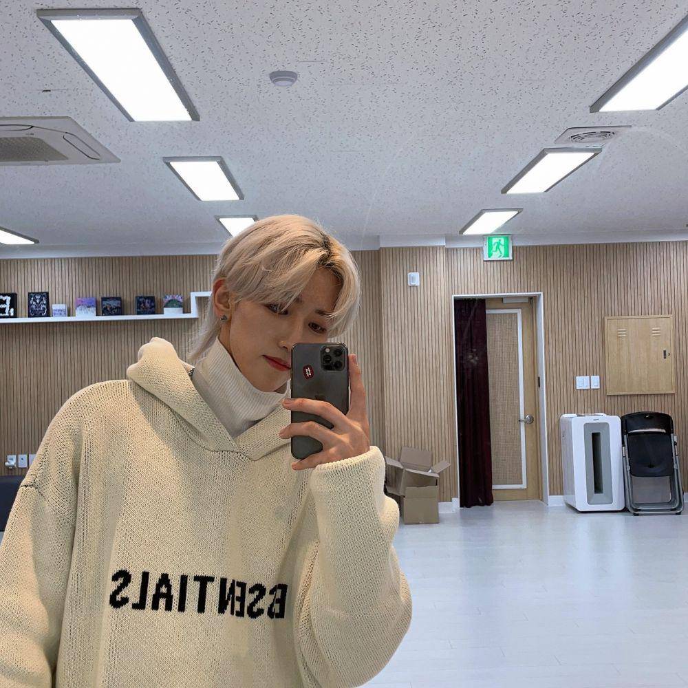 Baekgyeul (twitter.com/ELASTofficial)