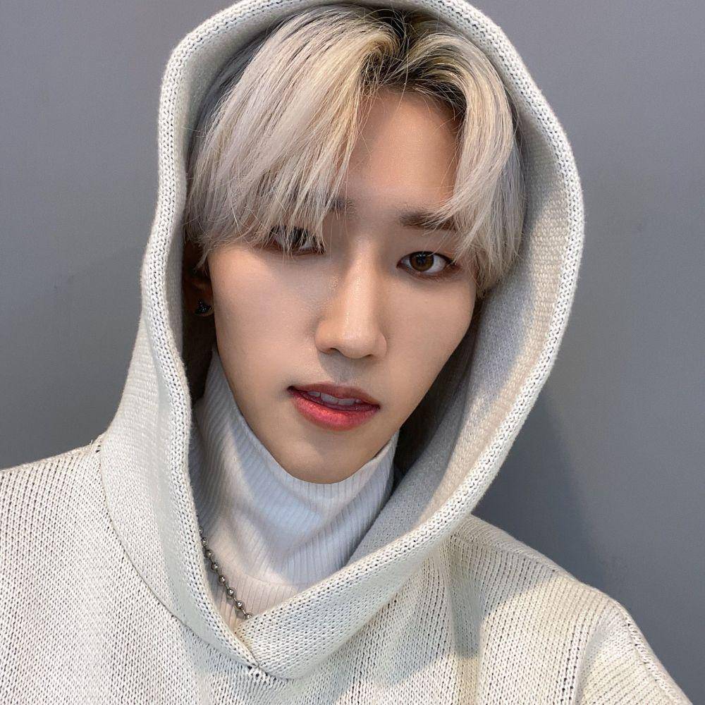 Baekgyeul (twitter.com/ELASTofficial)