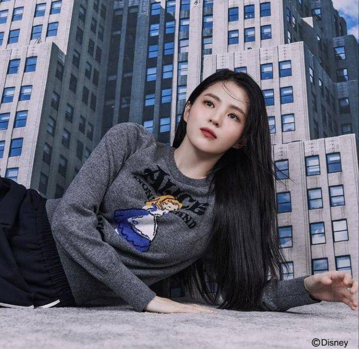 Han So Hee (instagram.com/xeesoxee)