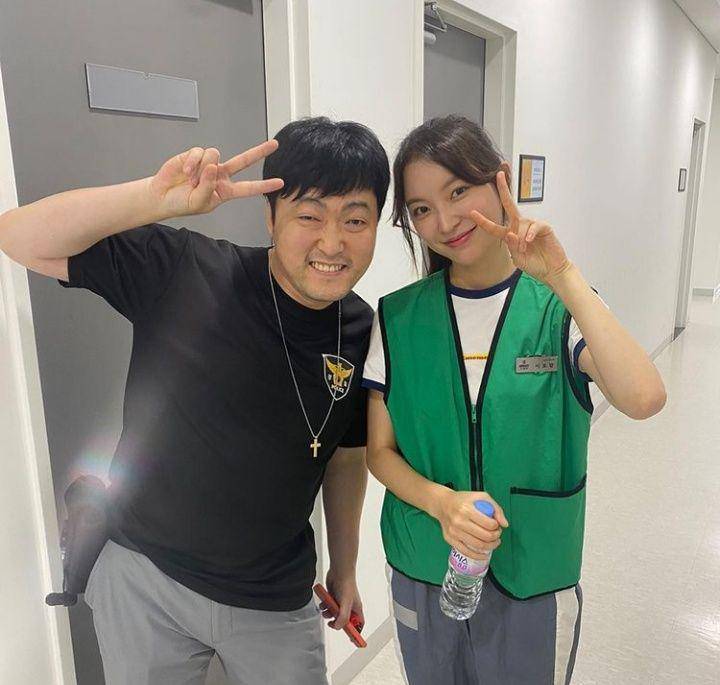 Lee Joon Hyuk dan Han Da Sol di balik layar drama Happiness (instagram.com/dsolisolisoli)
