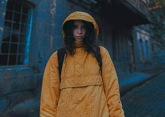 ilustrasi sedih (unsplash.com/IsaaK Alexandre KaRslian)
